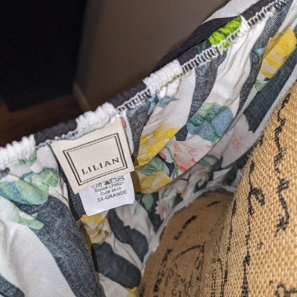 NWOT Romper - Picture 4 of 4